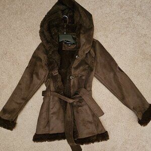 EXCELLENT CONDITION JONES NEW YORK WOMENS MEDIUM BROWN SUEDE FUR LINED COAT